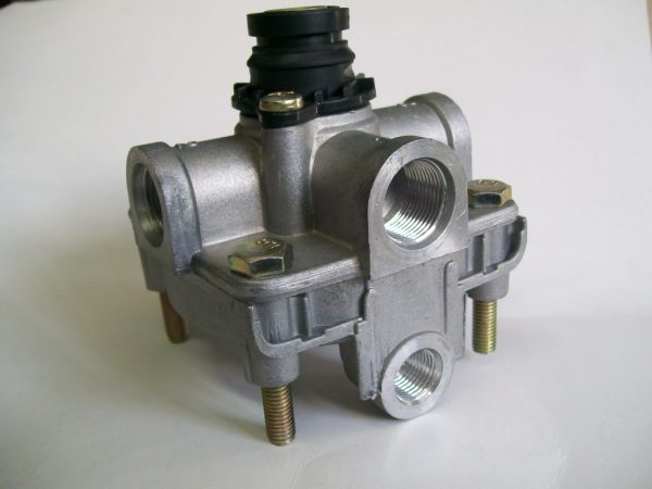 VIE_R6532_RELAY_VALVE__64751-1.jpg